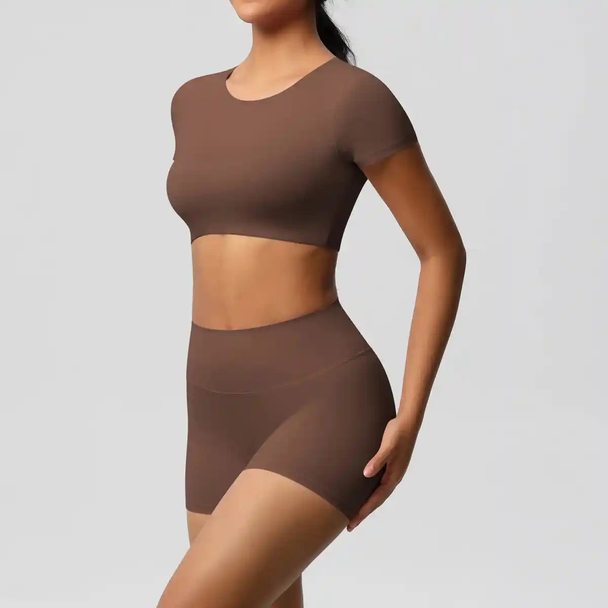 Apex Sculpt Cropped 2-Piece Yoga & Training Set brown
